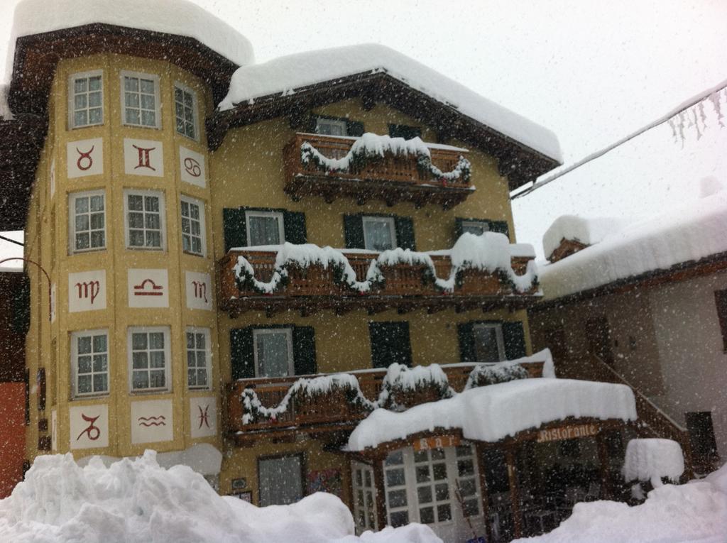 Hotel Centrale Peio Exterior photo